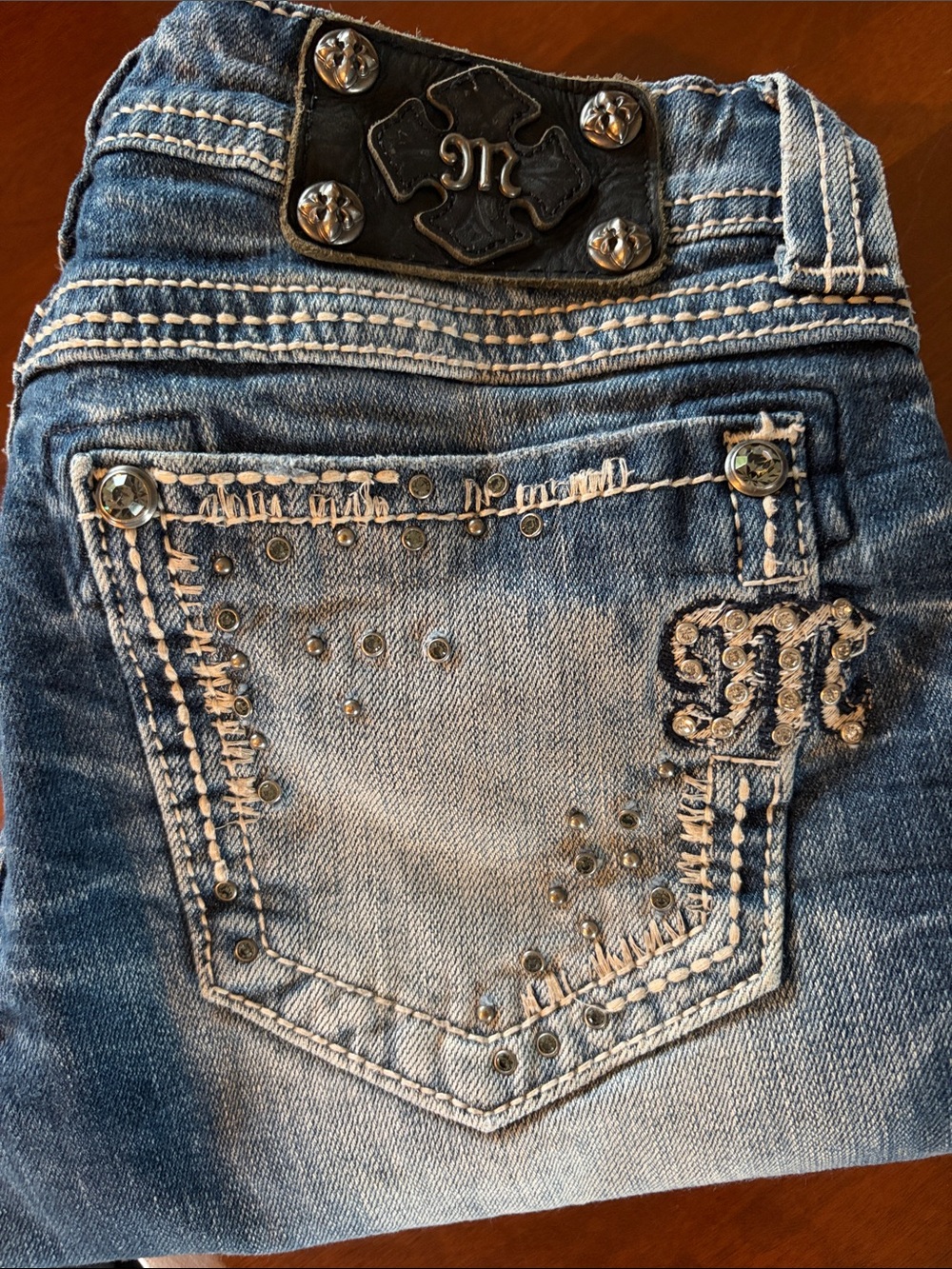 Buckle Miss Me  Women's Embellished Blue Denim straight Capri or short Jeans